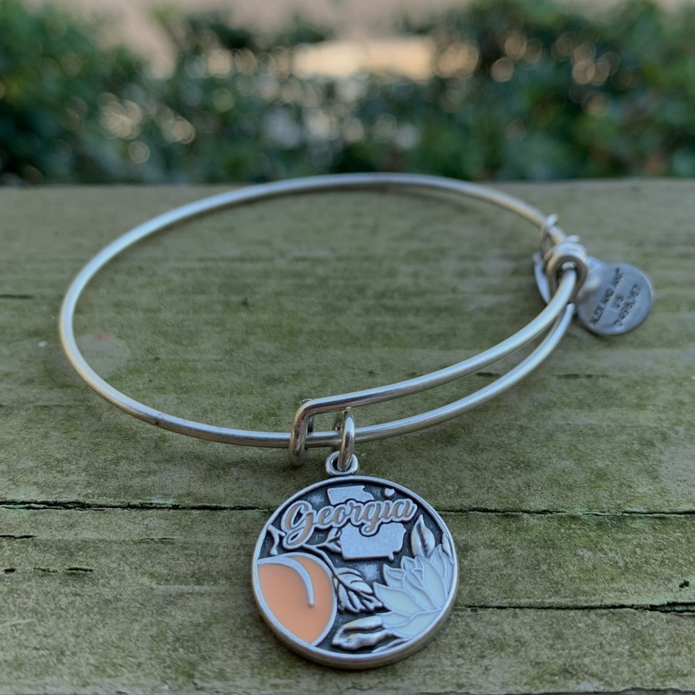 Alex and Ani • Georgia Bangle